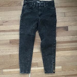 Denizen from Levi's stone washed Black Ankle Jeans